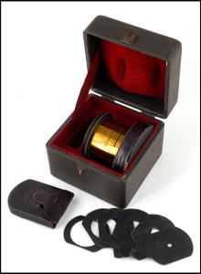 Nr9111-small Brass Steinheil in Munchen No. 24653 Patent with lenscap, original box and lots of Waterhouse stops