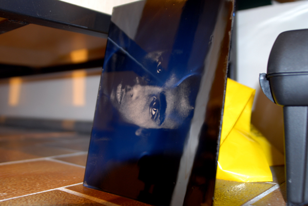 Nr9683-small Wet Liquitex Varnish