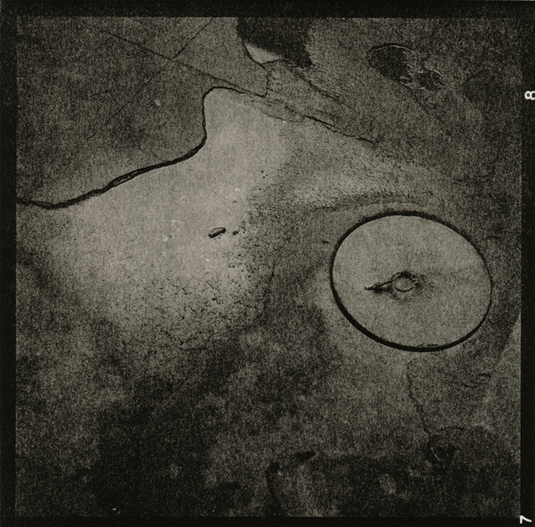 Paper: Fomabrom 111 FB Developer: Rollei Vintage Developer (Lith) 2+1+24 Exposure: f5,6 11 sec. filter 3 Development: about 6 minutes Not yet toned