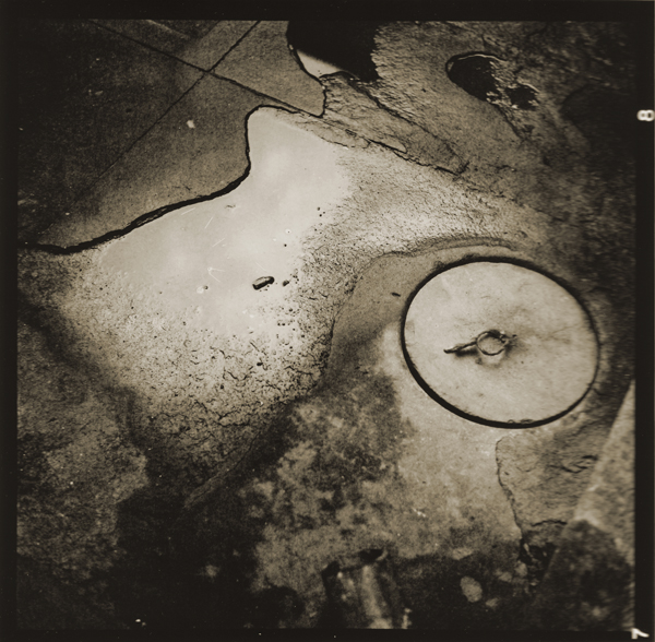 Paper: Rollei Vintage 131 FB Developer: Rollei Vintage Developer (Lith) 1+1+24 Exposure: f5,6 22 sec. filter 3 Development: about 6 minutes