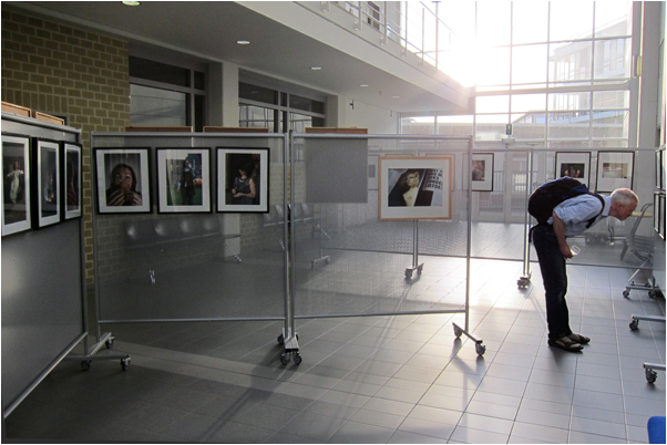 If I'm not mistaken; on the left the work of Marc Leest & the solo photo on the right is from Rudi Cools