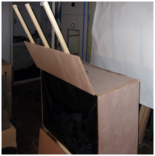 darkbox-side-halfopened Darkbox side - Half opened