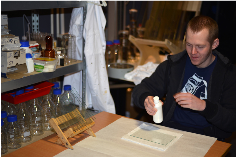 Nr4757_jeffersoncleaningplates_LR